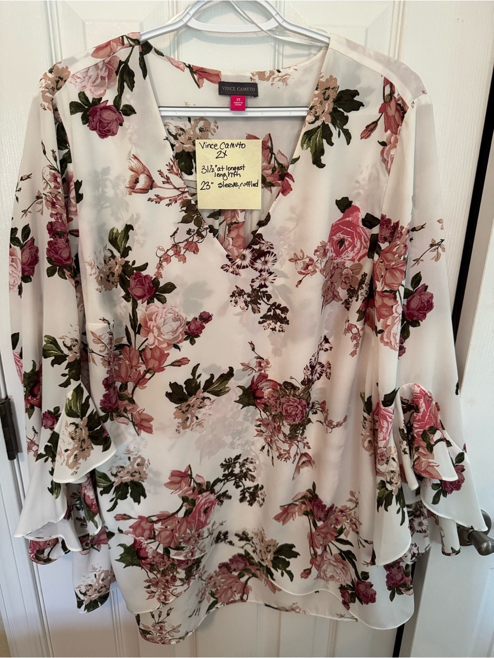 Vince Camuto Cream Floral V-Neck Ruffle Sleeve Blouse